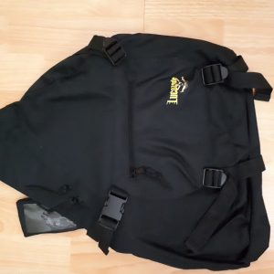 AU013  tomb raider lara croft très rare sac à dos lucozade