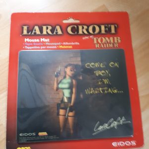 AZ033 tomb raider lara croft tapis de souris mousepad mur unopened