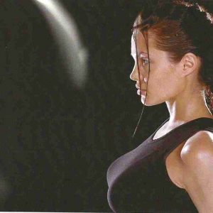 AW029 tomb raider postcard chine mod13