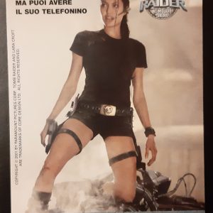 AW040 carte postale postcard lara croft tomb raider