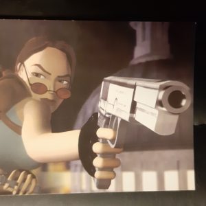 AW056 carte postale postcard lara croft tomb raider