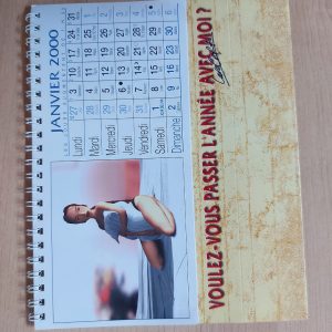 zz151 tomb raider lara croft rare calendrier officiel